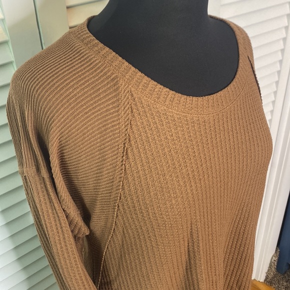Maurices 24/7 | Waffle Textured Light Brown Long Sleeve Blouse | Size Large - Picture 3 of 4